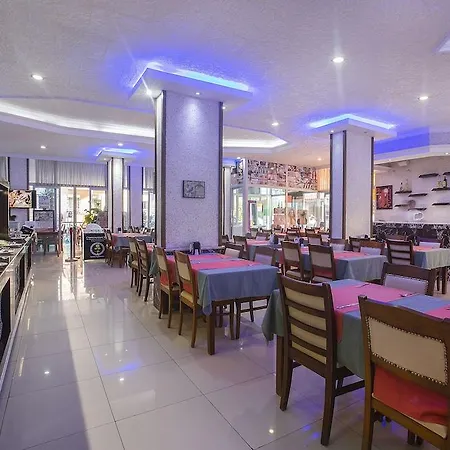 Kleopatra Arsi 4* אלאניה