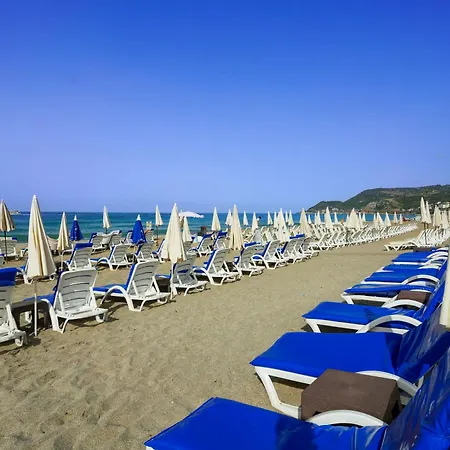 Kleopatra Arsi מלון אלאניה